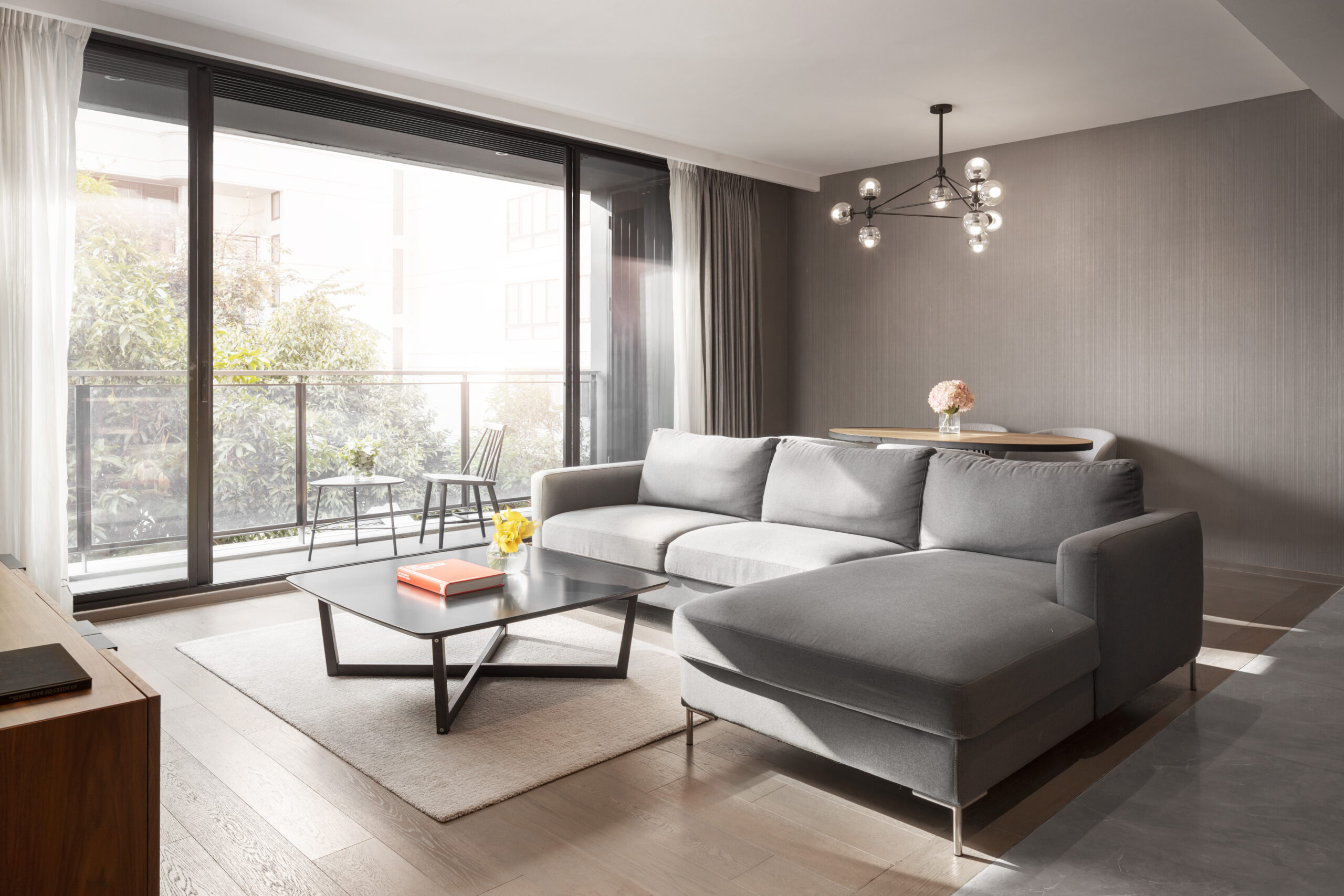 Corner Two Bedrooms Suite